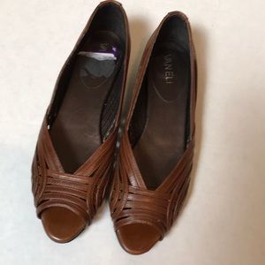 Vaneli Brown Leather Open Toe Flats Size 7N